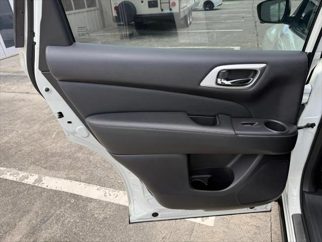 2018 Nissan Pathfinder SL