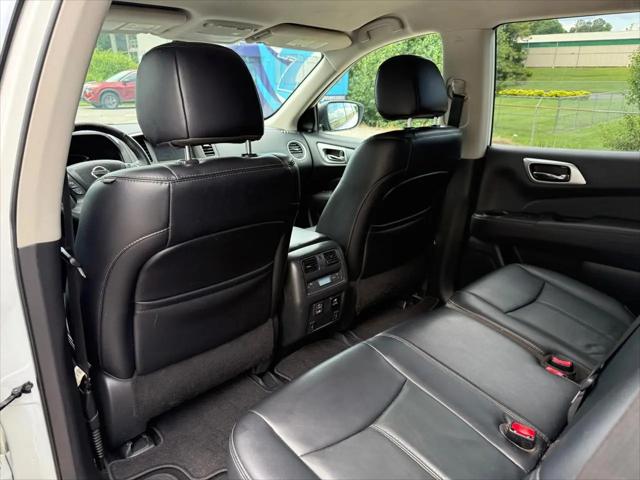 2018 Nissan Pathfinder SL