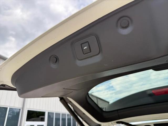 2018 Nissan Pathfinder SL