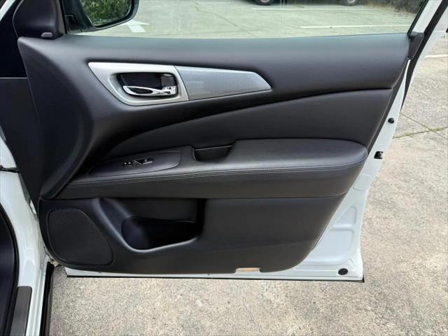 2018 Nissan Pathfinder SL