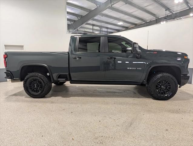 2025 Chevrolet Silverado 2500HD Crew Cab, Standard Bed, ZR2, 4WD