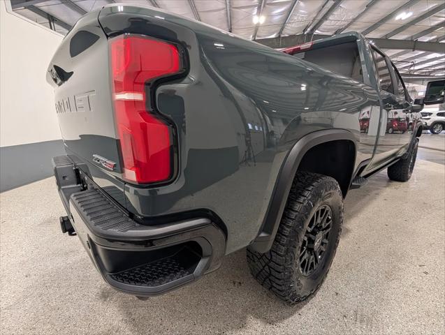 2025 Chevrolet Silverado 2500HD Crew Cab, Standard Bed, ZR2, 4WD