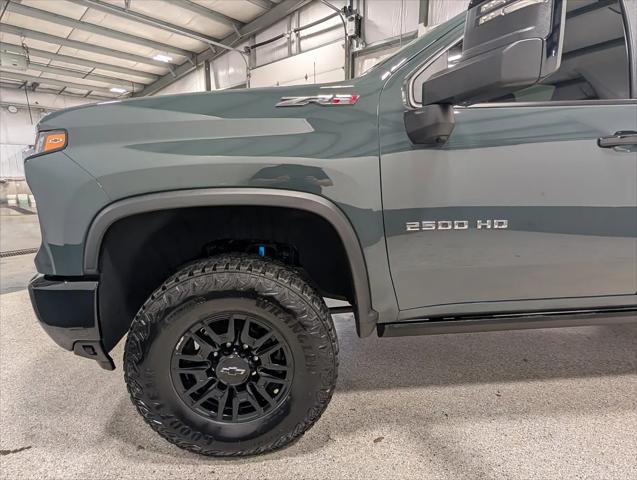 2025 Chevrolet Silverado 2500HD Crew Cab, Standard Bed, ZR2, 4WD