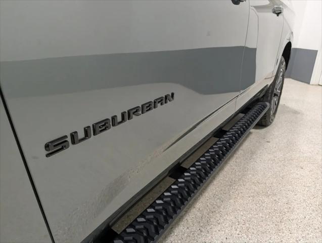 2023 Chevrolet Suburban 4WD Z71