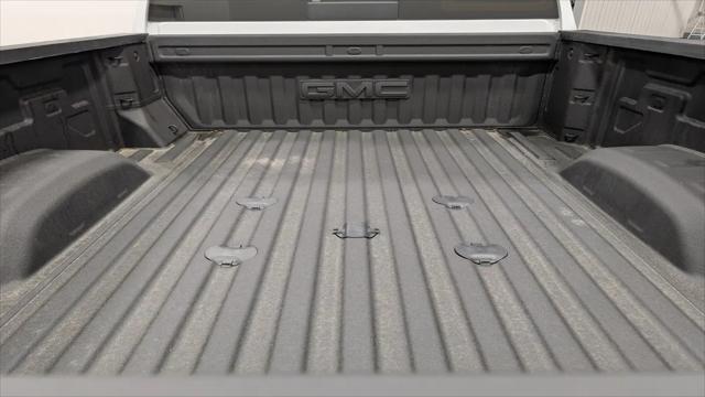 2025 GMC Sierra 3500HD Crew Cab, Standard Bed, Denali, 4WD