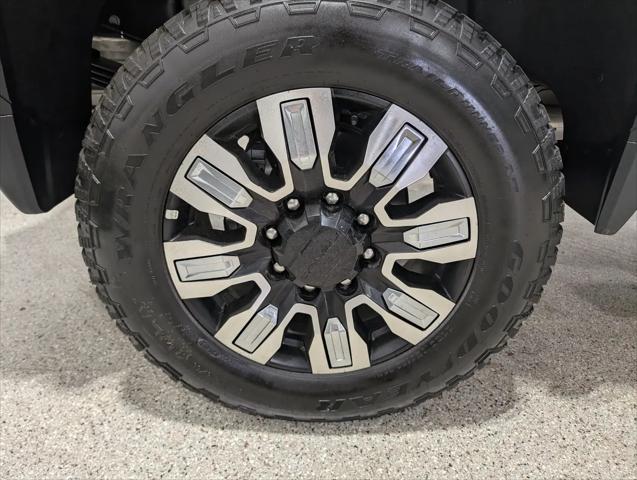 2025 GMC Sierra 3500HD Crew Cab, Standard Bed, Denali, 4WD
