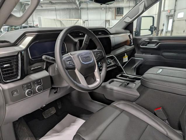 2025 GMC Sierra 3500HD Crew Cab, Standard Bed, Denali, 4WD