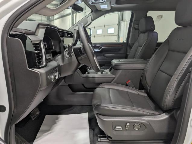 2025 GMC Sierra 3500HD Crew Cab, Standard Bed, Denali, 4WD