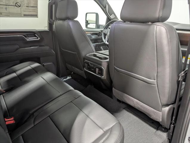 2025 GMC Sierra 3500HD Crew Cab, Standard Bed, Denali, 4WD