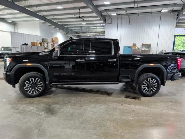 2025 GMC Sierra 2500HD Crew Cab, Standard Bed, Denali Ultimate, 4WD