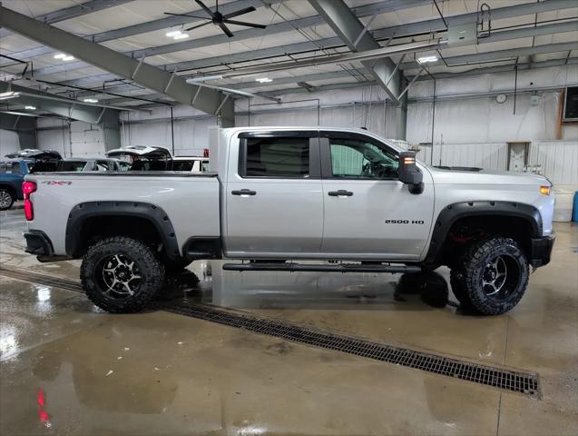 2021 Chevrolet Silverado 2500HD 4WD Crew Cab Standard Bed Custom