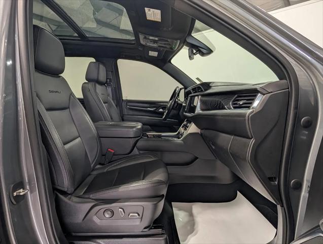 2022 GMC Yukon 4WD Denali