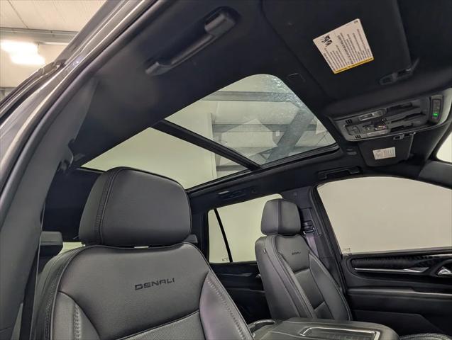 2022 GMC Yukon 4WD Denali