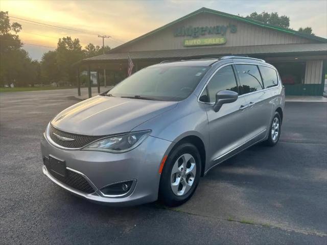 2017 Chrysler Pacifica Touring-L Plus for sale in West Frankfort, IL