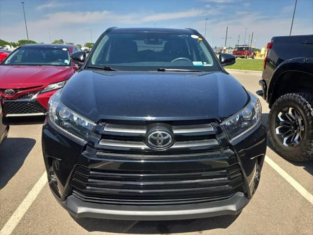2019 Toyota Highlander SE