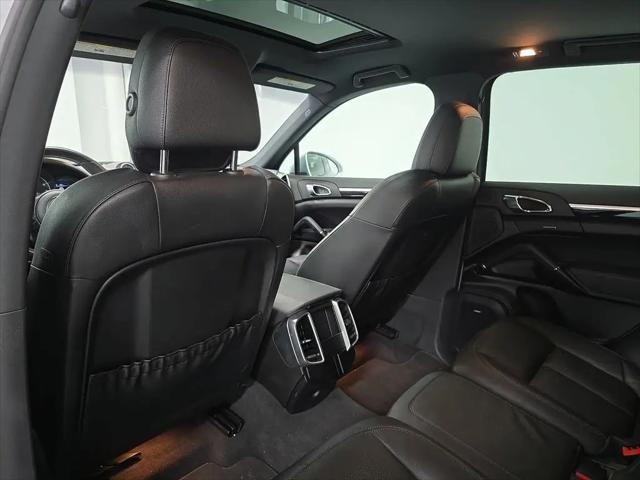 2016 Porsche Cayenne Cayenne