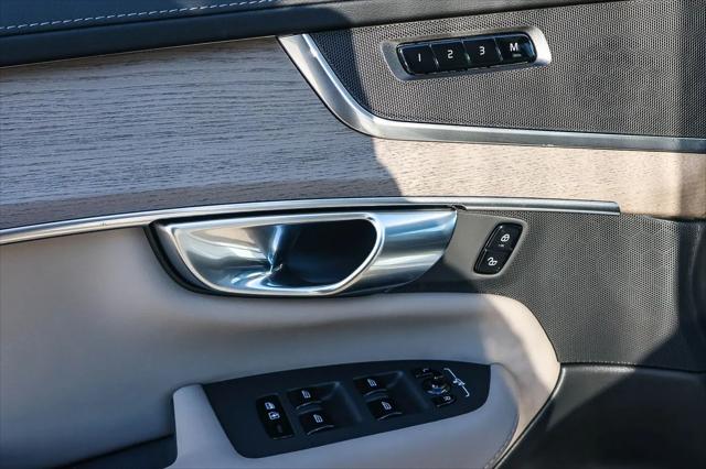 2026 Volvo XC90 Plus, B5 AWD Gas (mild hybrid), Gasoline, Bright, 7 Seats