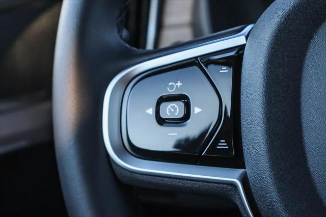 2026 Volvo XC90 Plus, B5 AWD Gas (mild hybrid), Gasoline, Bright, 7 Seats
