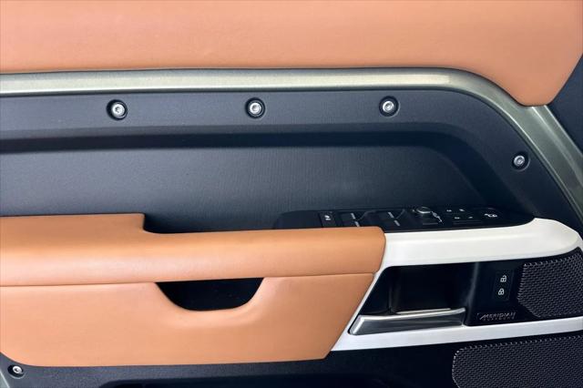 2023 Land Rover Defender 110 X-Dynamic SE