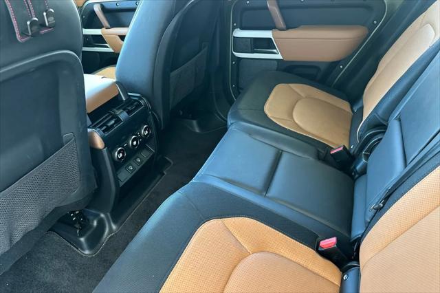 2023 Land Rover Defender 110 X-Dynamic SE