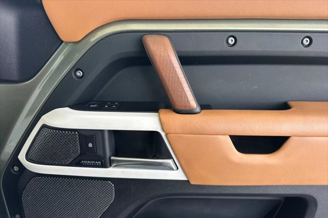 2023 Land Rover Defender 110 X-Dynamic SE