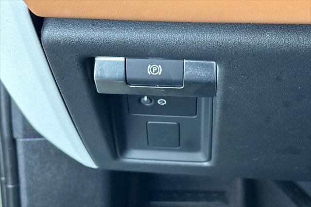 2023 Land Rover Defender 110 X-Dynamic SE