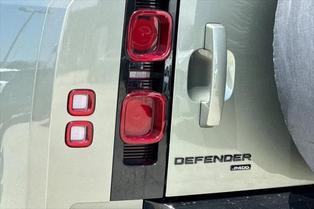 2023 Land Rover Defender 110 X-Dynamic SE