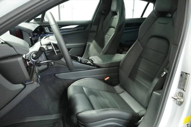2025 Porsche Panamera 4