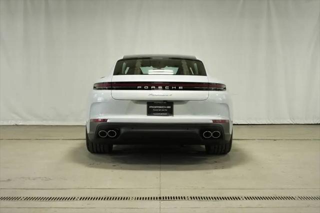 2025 Porsche Panamera 4