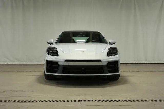 2025 Porsche Panamera 4