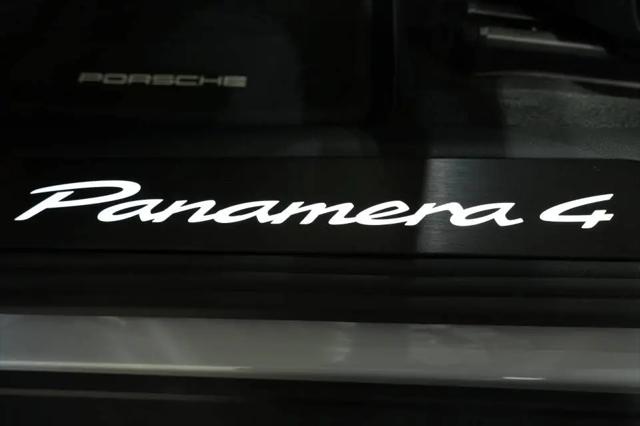 2025 Porsche Panamera 4