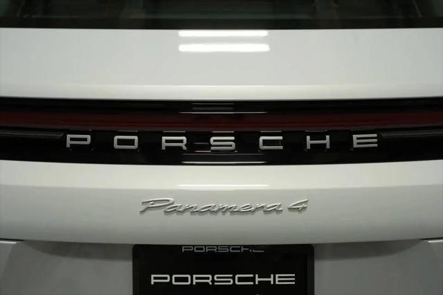 2025 Porsche Panamera 4