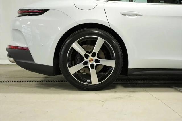 2025 Porsche Panamera 4