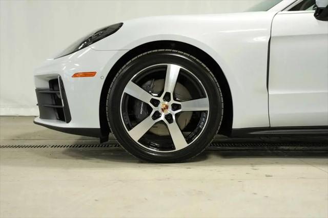 2025 Porsche Panamera 4