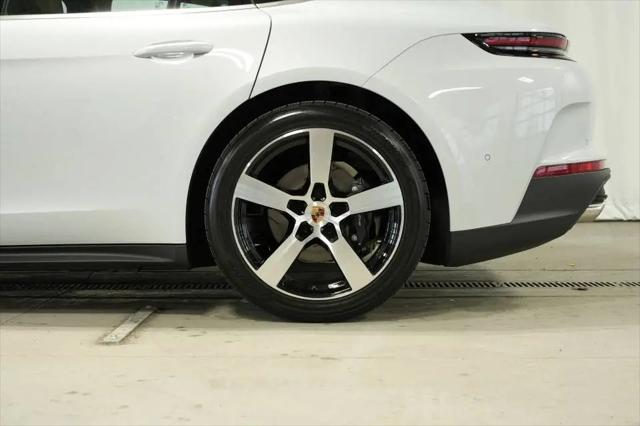 2025 Porsche Panamera 4
