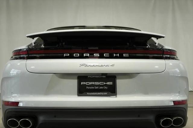 2025 Porsche Panamera 4