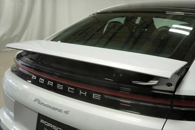 2025 Porsche Panamera 4