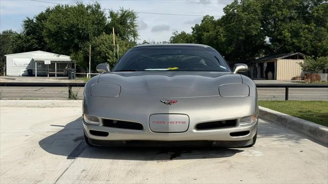 2001 Chevrolet Corvette Base