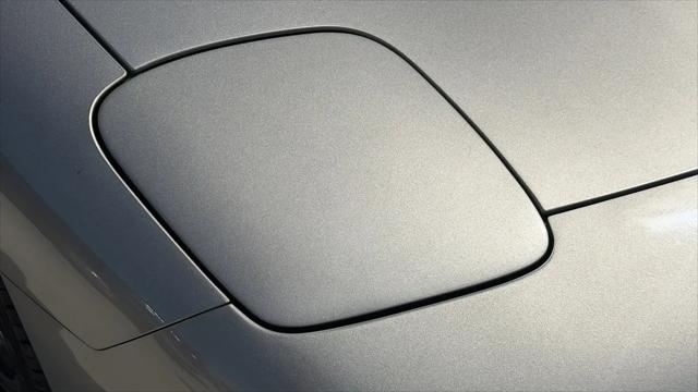 2001 Chevrolet Corvette Base