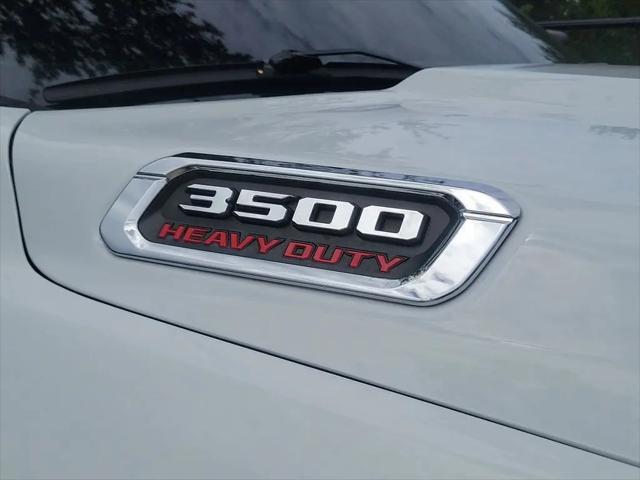 2022 Ram 3500 Tradesman Crew Cab 4x4 8' Box