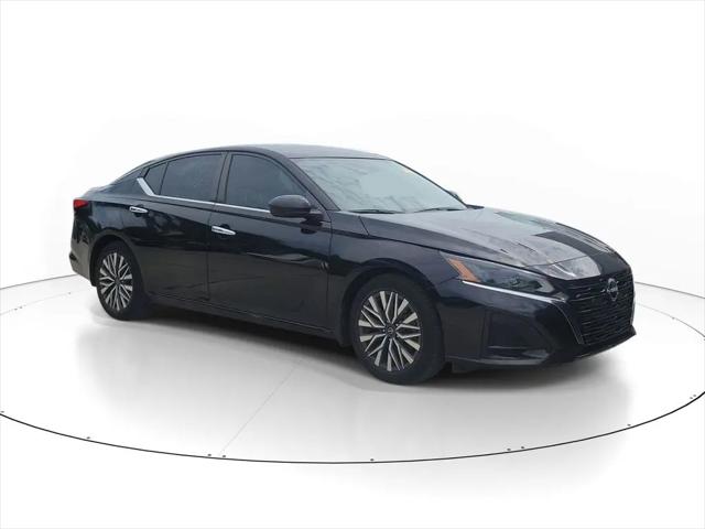 2023 Nissan Altima SV FWD