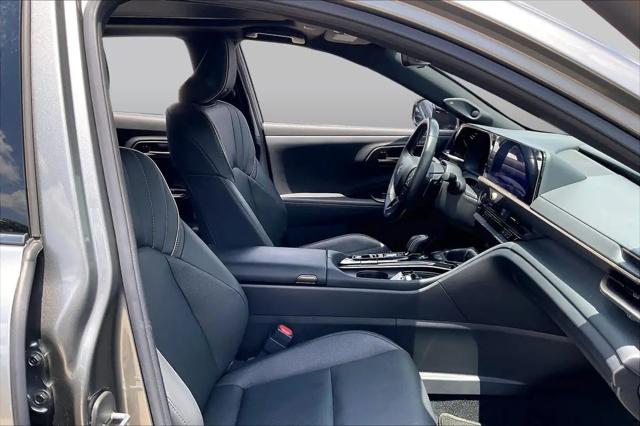 2024 Toyota Crown Platinum