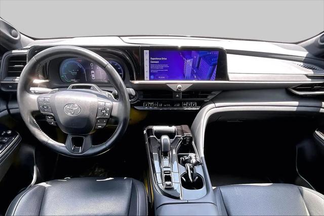 2024 Toyota Crown Platinum