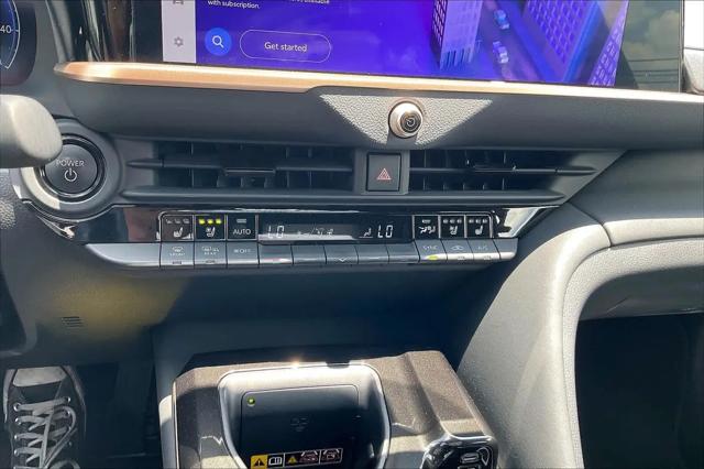 2024 Toyota Crown Platinum