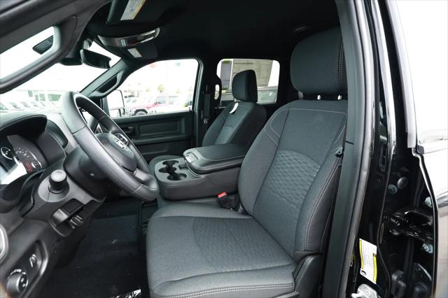2026 Ram 2500 Black Express Crew Cab 4x4 64 Box