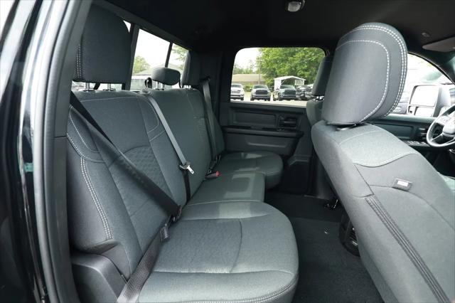 2026 Ram 2500 Black Express Crew Cab 4x4 64 Box