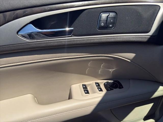 2017 Lincoln MKZ Select
