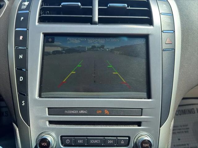 2017 Lincoln MKZ Select