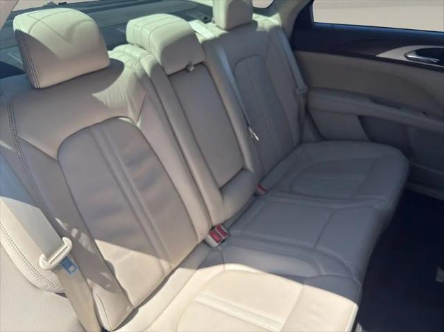 2017 Lincoln MKZ Select