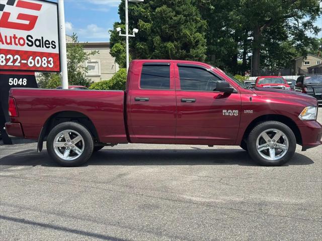 2017 Ram 1500 Express Quad Cab 4x4 6'4" Box